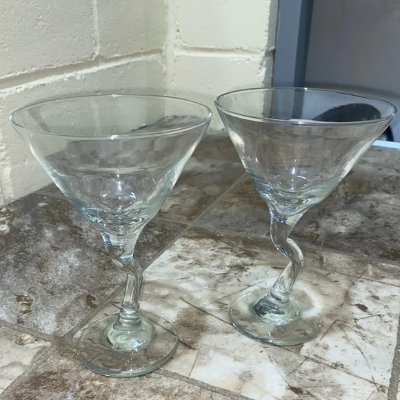Set  of two Vintage Glass squiggle wavy Z shaped crocked steam martini glasses - Picture 4 of 15